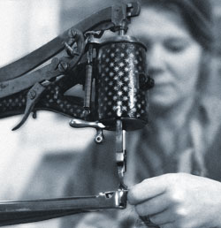 Bei der Arbeit, Foto von Prof. Roland Nagel Bei der Arbeit, Foto von Prof. Roland Nagel